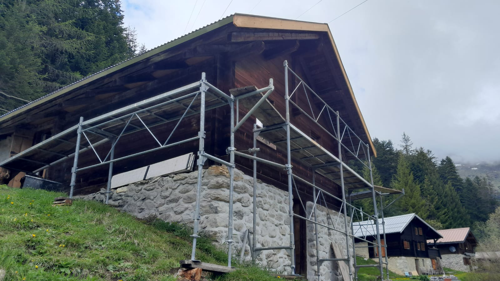 Rénovation d'un chalet en bois en Valais